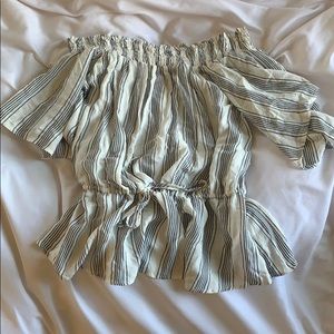 Off the shoulder top Abercrombie and Fitch